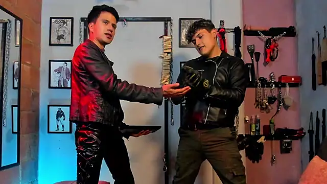 dom2travelersss online show from 01/27/25, 11:11