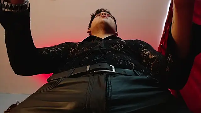 dom2travelersss online show from 09/19/25, 03:56