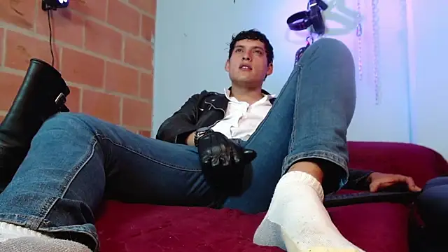 dom2travelersss online show from 10/14/25, 09:15