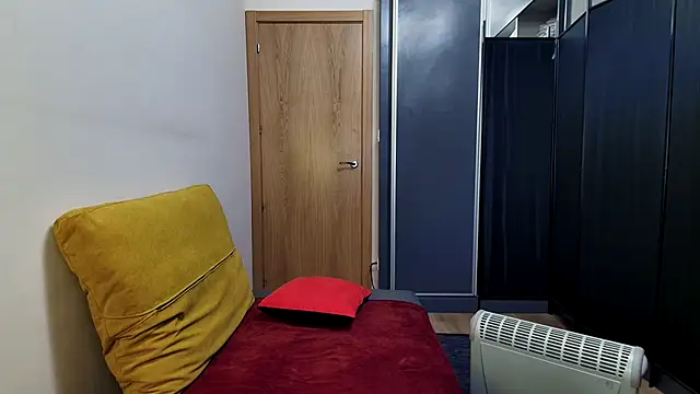 Snapshot of Lustylia chatting on 12/04/24, 05:55 Lustylia online show from 12/04/24, 05:55