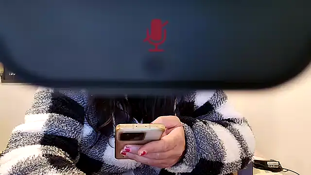 Snapshot of Lustylia chatting on 02/08/25, 12:06 Lustylia online show from 02/08/25, 12:06