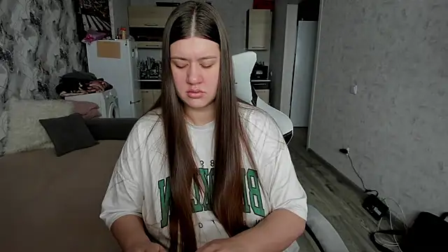 Snapshot of Lis_Kollen chatting on 11/22/25, 04:22 Lis Kollen online show from 11/22/25, 04:22