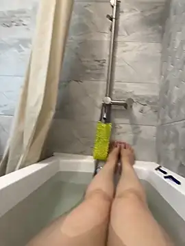 Snapshot of Lis_Kollen chatting on 12/21/25, 06:42 Lis Kollen online show from 12/21/25, 06:42