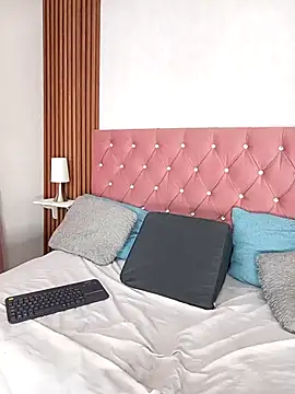 gisellsaenz online show from 04/10/26, 09:08