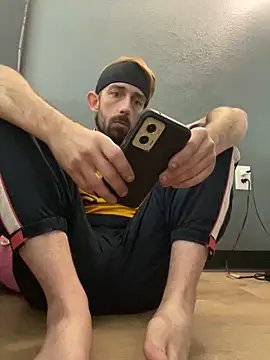 Snapshot of afTerparTycloudz chatting on 02/15/25, 02:15 afTerparTycloudz online show from 02/15/25, 02:15