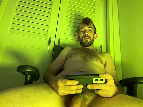 Snapshot of afTerparTycloudz chatting on 02/26/25, 06:47 afTerparTycloudz online show from 02/26/25, 06:47