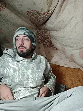 Snapshot of afTerparTycloudz chatting on 12/18/25, 10:49 afTerparTycloudz online show from 12/18/25, 10:49