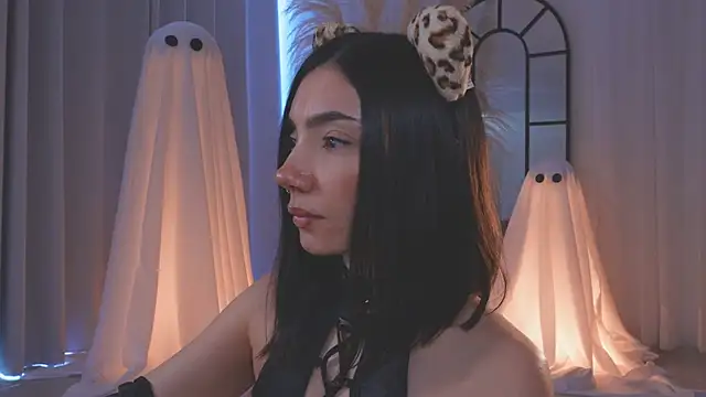 AmyArmstrong online show from 10/22/25, 03:01