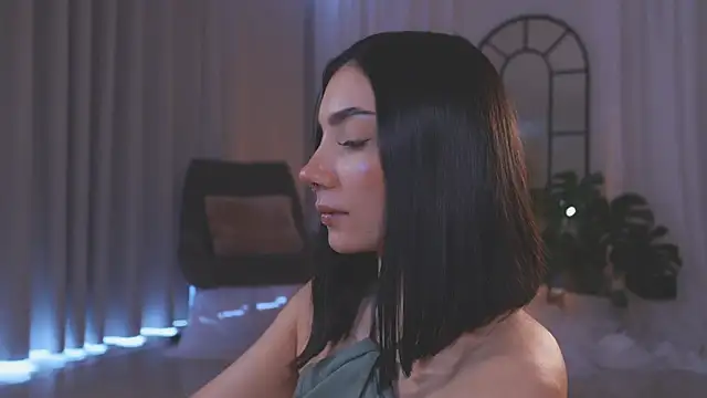 AmyArmstrong online show from 11/10/25, 08:41