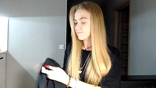 Snapshot of Sunbeam_ chatting on 12/05/24, 11:07 Sunbeam online show from 12/05/24, 11:07