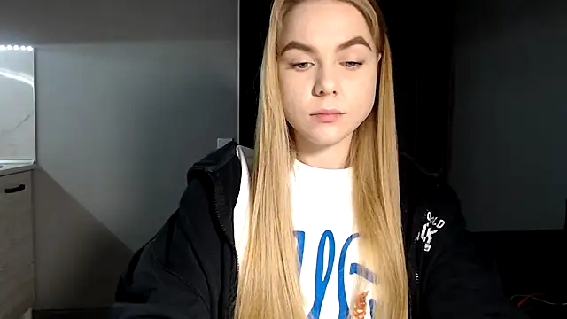 Snapshot of Sunbeam_ chatting on 02/04/25, 07:33 Sunbeam online show from 02/04/25, 07:33