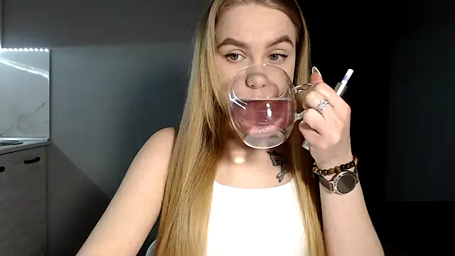 Snapshot of Sunbeam_ chatting on 03/01/25, 10:21 Sunbeam online show from 03/01/25, 10:21