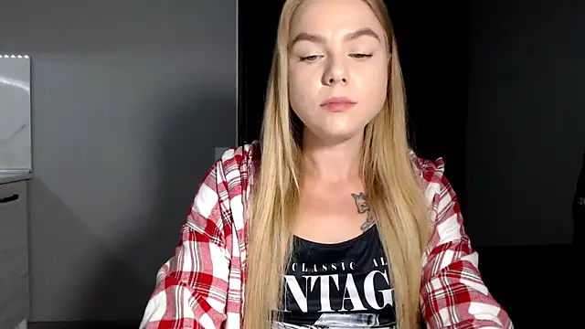 Snapshot of Sunbeam_ chatting on 09/16/25, 07:48 Sunbeam online show from 09/16/25, 07:48