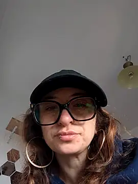 Snapshot of xgabyenlalunax chatting on 03/18/25, 04:37 xgabyenlalunax online show from 03/18/25, 04:37