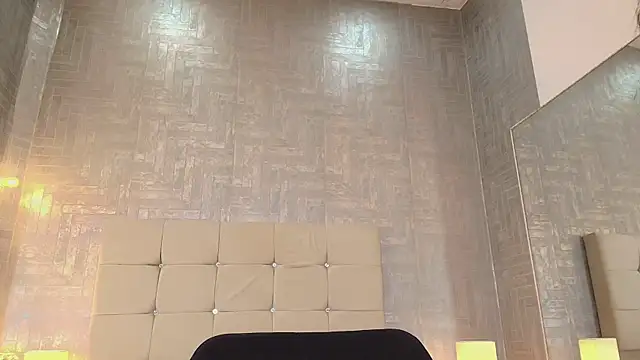 Snapshot of Baby_Venuss chatting on 01/11/25, 06:45 Baby Venuss online show from 01/11/25, 06:45