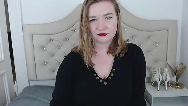 LaraDream online show from 01/24/25, 02:07