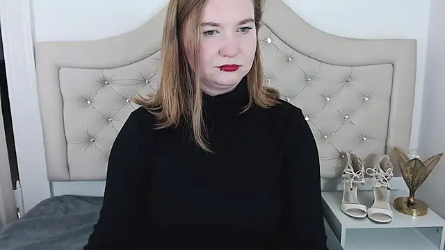 LaraDream online show from 02/08/25, 04:36