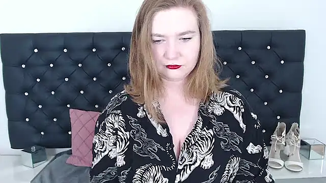 LaraDream online show from 02/13/25, 10:43