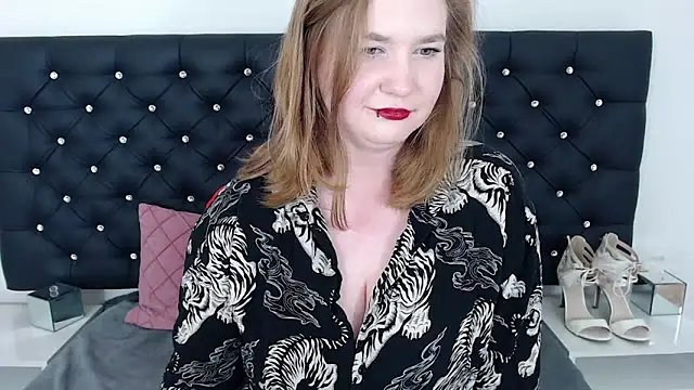 LaraDream online show from 02/14/25, 01:45