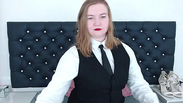 LaraDream online show from 03/07/25, 06:33