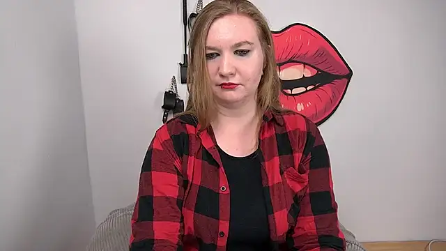 LaraDream online show from 09/27/25, 02:11