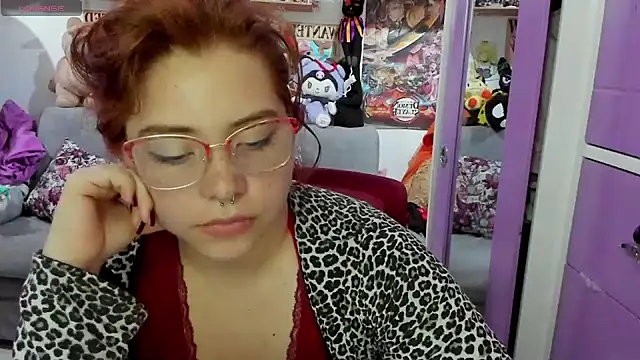 Snapshot of soficammy chatting on 12/18/24, 02:21 soficammy online show from 12/18/24, 02:21