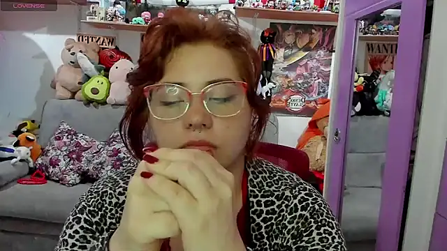 Snapshot of soficammy chatting on 12/18/24, 08:31 soficammy online show from 12/18/24, 08:31