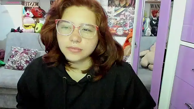 Snapshot of soficammy chatting on 12/22/24, 09:42 soficammy online show from 12/22/24, 09:42