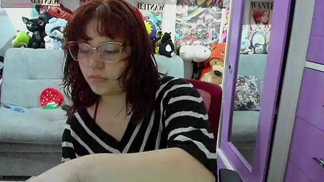 Snapshot of soficammy chatting on 12/30/24, 12:00 soficammy online show from 12/30/24, 12:00