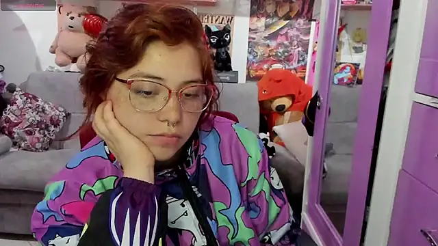 Snapshot of soficammy chatting on 01/15/25, 03:54 soficammy online show from 01/15/25, 03:54