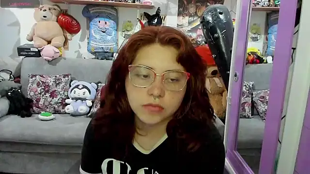 Snapshot of soficammy chatting on 01/24/25, 10:51 soficammy online show from 01/24/25, 10:51