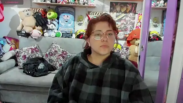 Snapshot of soficammy chatting on 01/27/25, 01:05 soficammy online show from 01/27/25, 01:05