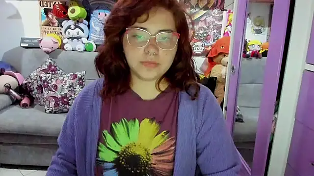 Snapshot of soficammy chatting on 01/28/25, 10:45 soficammy online show from 01/28/25, 10:45