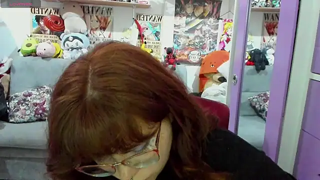 Snapshot of soficammy chatting on 02/11/25, 12:59 soficammy online show from 02/11/25, 12:59