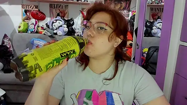 Snapshot of soficammy chatting on 03/12/25, 12:31 soficammy online show from 03/12/25, 12:31