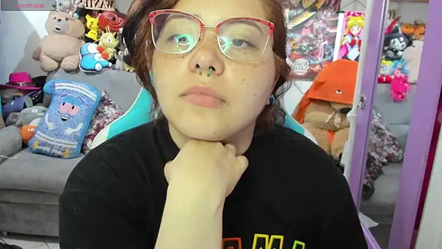 Snapshot of soficammy chatting on 09/13/25, 11:15 soficammy online show from 09/13/25, 11:15