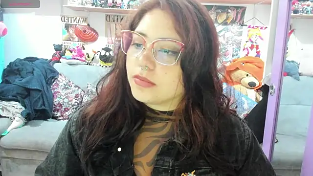 Snapshot of soficammy chatting on 09/19/25, 08:31 soficammy online show from 09/19/25, 08:31