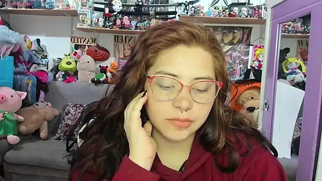 Snapshot of soficammy chatting on 10/20/25, 08:31 soficammy online show from 10/20/25, 08:31