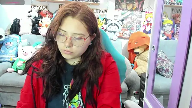 Snapshot of soficammy chatting on 11/12/25, 07:35 soficammy online show from 11/12/25, 07:35