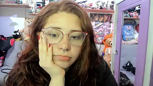 Snapshot of soficammy chatting on 05/11/26, 11:02 soficammy online show from 05/11/26, 11:02
