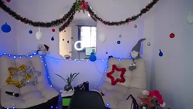 Snapshot of susan_smith18 chatting on 12/22/24, 01:22 susan smith18 online show from 12/22/24, 01:22