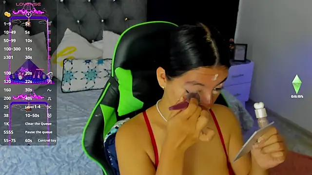 Snapshot of susan_smith18 chatting on 09/17/25, 12:51 susan smith18 online show from 09/17/25, 12:51