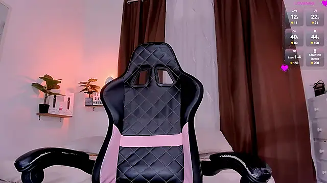 KeishaDanger  online show from 12/01/24, 10:43