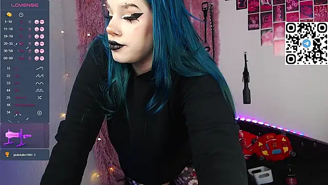 Snapshot of Silvia_Santorskii chatting on 01/14/25, 09:24 Silvia Santorskii online show from 01/14/25, 09:24