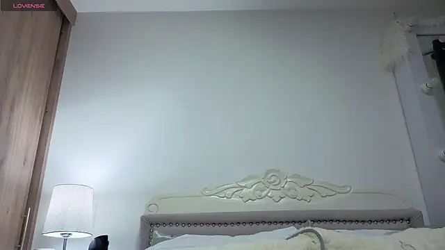 nelumbonucifera online show from 09/10/25, 03:17