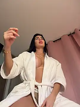 nelumbonucifera online show from 12/16/25, 02:27