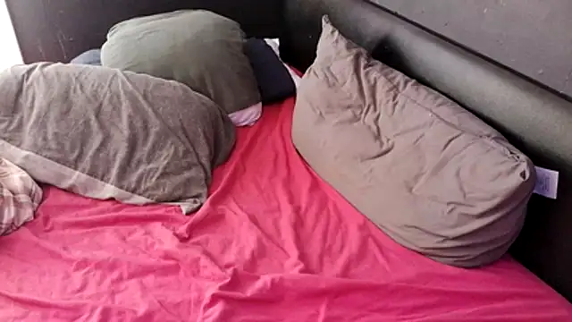 Snapshot of McPherson72 chatting on 04/08/26, 11:32 McPherson72 online show from 04/08/26, 11:32