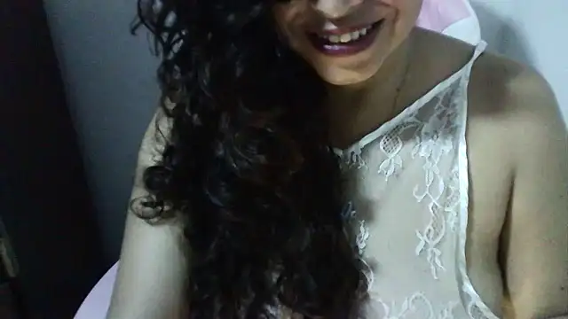 Snapshot of oso34hot chatting on 11/08/25, 03:07 oso34hot online show from 11/08/25, 03:07