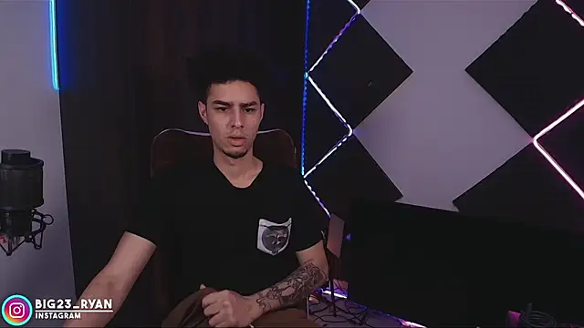 bigryann23 online show from 02/06/26, 03:33